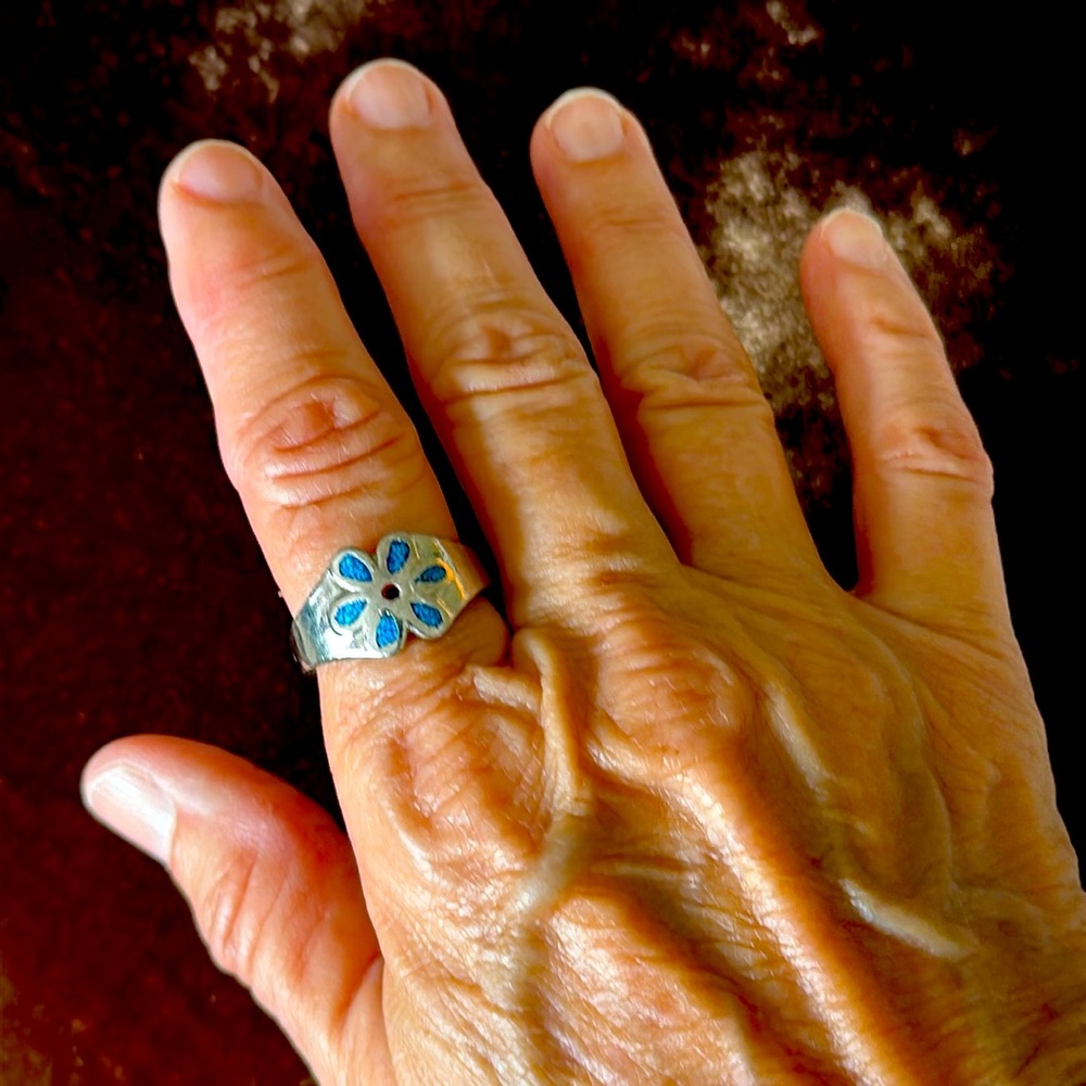 Sterling  Turquoise Chips Flower Ring size 8 3/4” NOT Stamped.